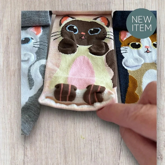 6 PAIR of Unisex Character Socks BRAND NEW CUTE KITTY WOMEN SIZE 4.5 - 9 - Picture 9 of 9